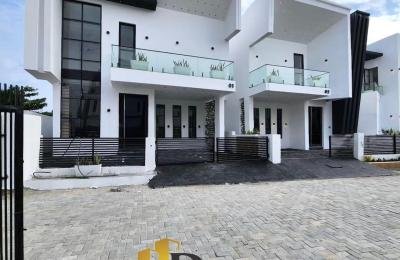 Luxurious 4-Bedroom Detached Duplex in Chevron, Lekki - ₦180M