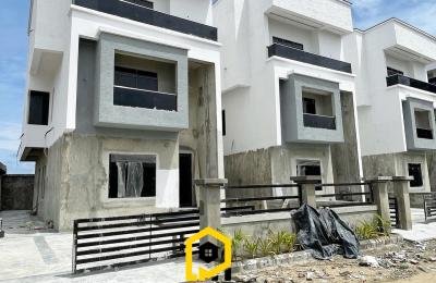Luxurious 5-Bedroom Detached Home in Ikate | N400m | Almost Complete!