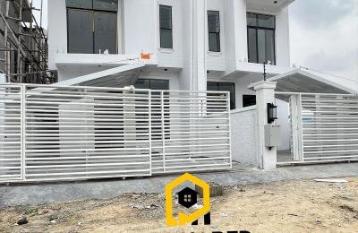 Luxury 4-Bedroom Semi-Detached Home in Chevron - N180m