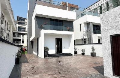 Stunning 5-Bedroom Detached Smart Mansion with Private Elevator – $4M